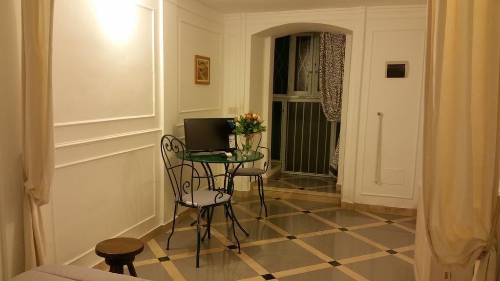 Suite Calefati "Monolocale" Bari Bagian luar foto