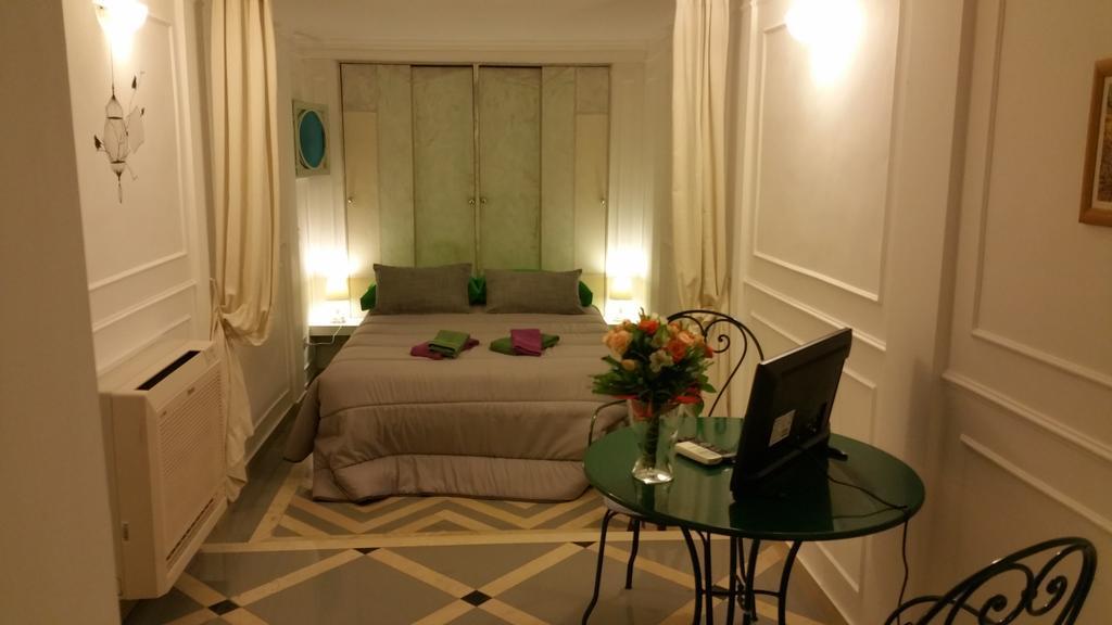 Suite Calefati "Monolocale" Bari Bagian luar foto